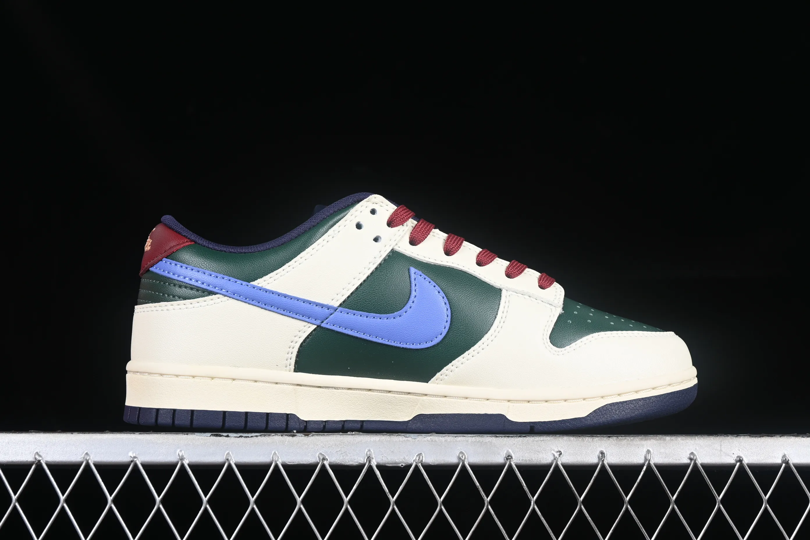 All categories Nk SB Dunk Series Nk SB Dunk Low low-top sneakers Nk SB Dunk Low "Gorge Green" SB low-top casual sneakers FV8106-361